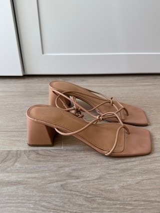 Sandalias Marc Fisher Piel Nude Tacón