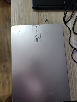 Portátil Asus Vivobook Plata y Negro