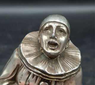 Figura Art Decó Arlequín Pierrot con mandolina