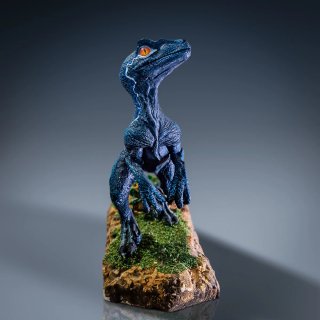 Statua Baby Blue Velociraptor