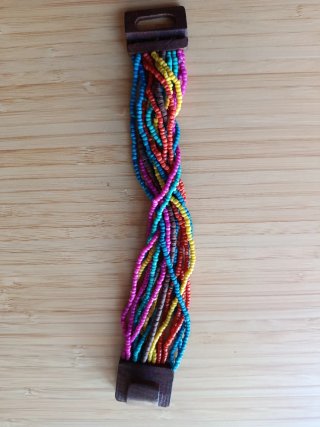 Pulsera de madera multicolor