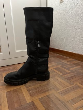 Botas altas negras Stradivarius