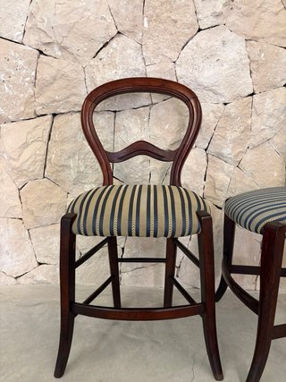 Sillas de madera con tapizado 2 und,