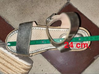 Sandalias doradas esparto Talla 37