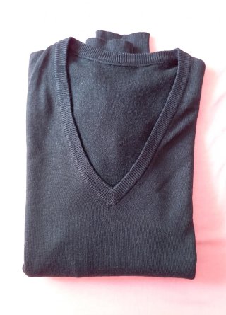 JERSEY NEGRO DE PICO DE HOMBRE