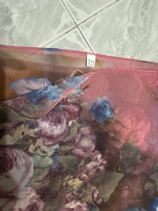 Foulard floreale rosa e viola