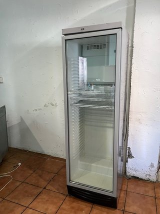 Nevera expositora 1 puerta bebidas