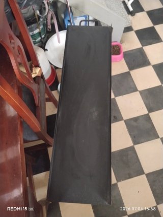 Mesa auxiliar metálica