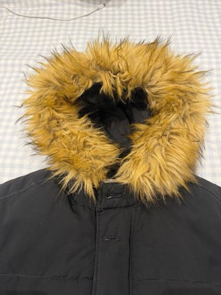 Abrigo Zara Negro con Capucha