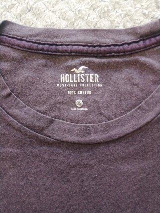 Camiseta Hollister degradada gris y blanca Talla X