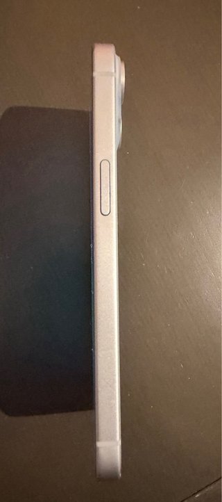 iPhone 15 Apple