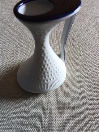 Piccola brocca in ceramica Capodimonte