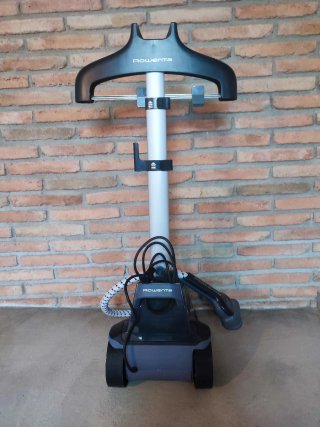 Plancha Vertical Rowenta Valet