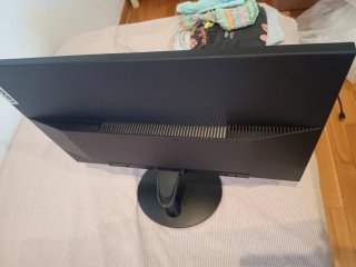 Pantalla Lenovo Negra 24 pulgadas