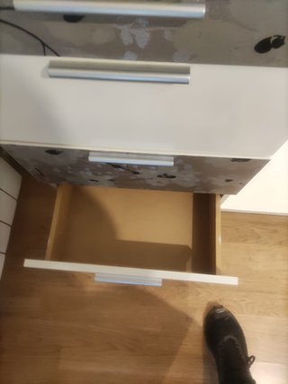 Mueble recibidor blanco con espejo