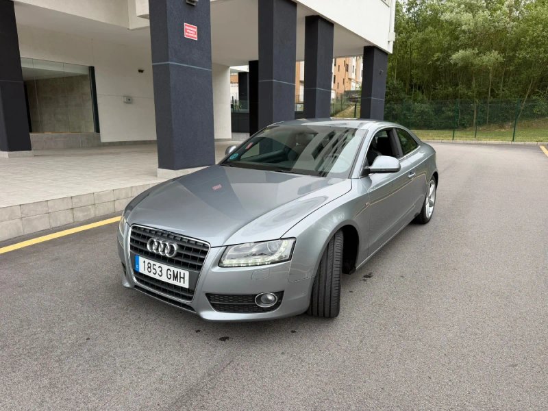 Audi A5 2010 sline 180 cv. 104000 km - foto 1