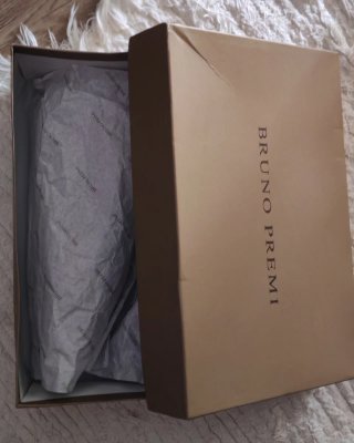 Zapatos de salón tacón ancho, elegantes. Cobre