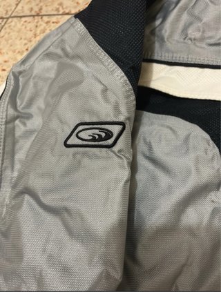 Giacca West Scout Grigio Argento Cyber Y2K