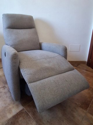Poltrona relax elettrica reclinabile