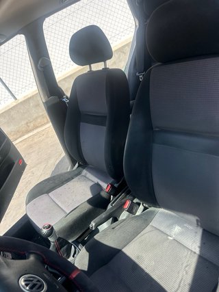 Volkswagen Golf 2000