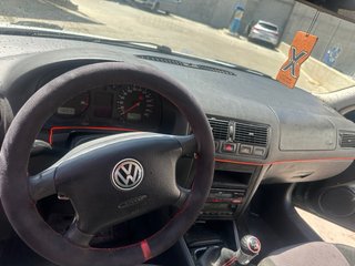 Volkswagen Golf 2000
