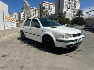 Volkswagen Golf 2000