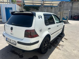 Volkswagen Golf 2000