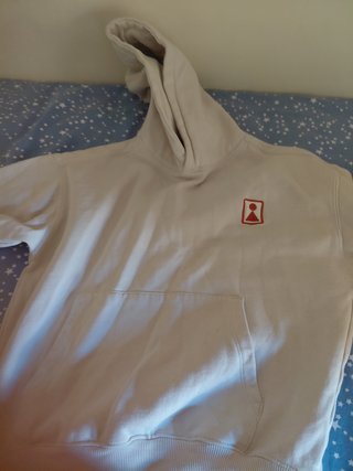 Sudadera beige con logo pequeño 13-14 niño