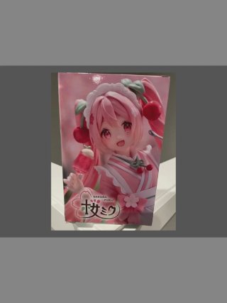 Figura Sakura Miku Nueva