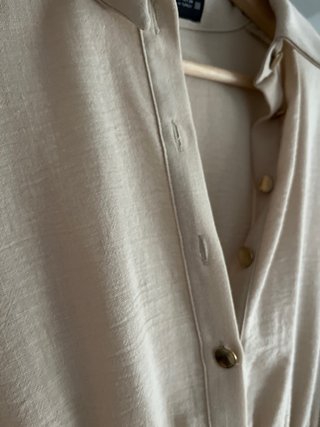 Vestido beige Zara