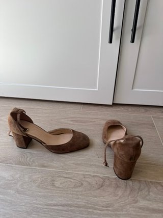 J. Crew Tacones de Ante Marrones