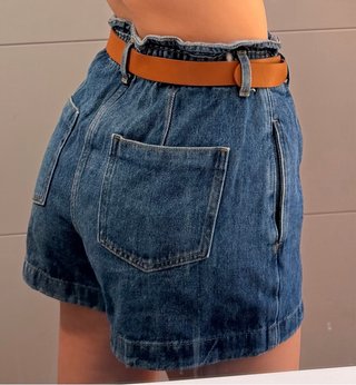 Shorts vaqueros con cinturón