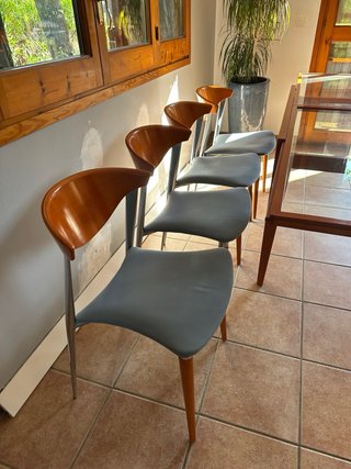 Mesa extensible y 4 sillas