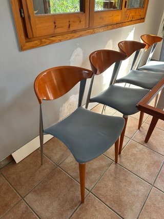 Mesa extensible y 4 sillas
