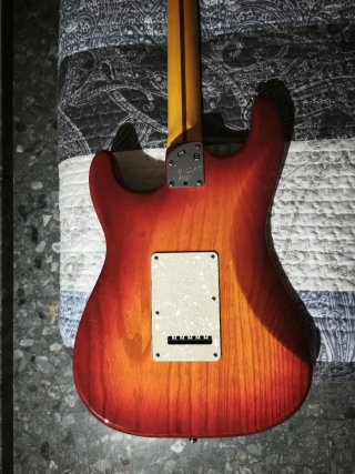 Fender Stratocaster AM Deluxe ash