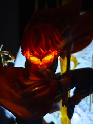 Figura Zenitsu Demon Slayer