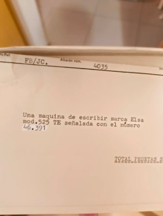 Máquina de escribir Elsa 525 TE con maletín