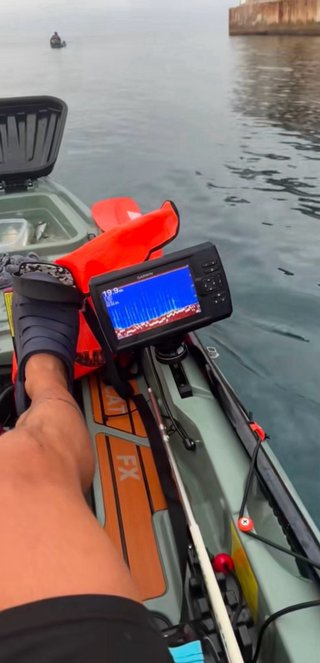 Kayak a pedali con pinne modello Wilkcat FX3