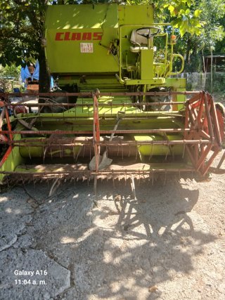 Cosechadora Claas Compact 30