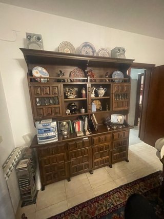 Aparador de salón de madera