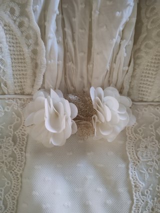 Vestido de fiesta blanco con encaje