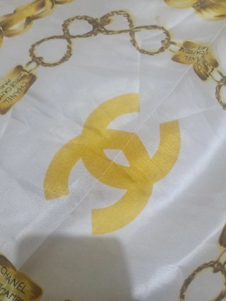 Pañuelo Chanel Cadena Oro Blanco