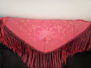 Mantoncillo Flamenco Rosa con Flecos