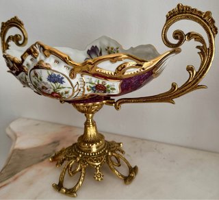 Centro de mesa antiguo bronce y porcelana