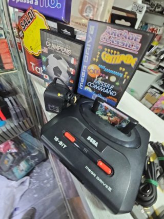 Sega Mega Drive 2 - Console Nera+3giochi e altro