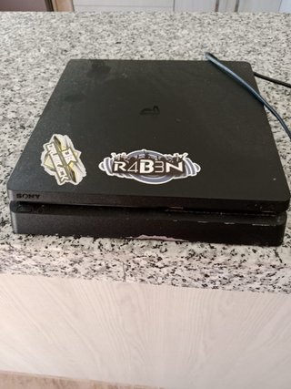 Playstation 4 slim