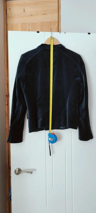 Chaquetilla negra de terciopelo