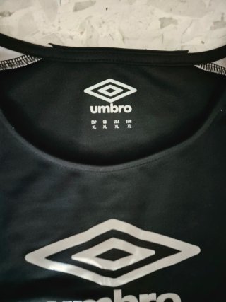 Camiseta Umbro Mujer Manga Larga Negra Gris XL