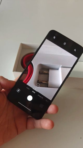 OnePlus 6T 128GB storage, 8GB RAM
