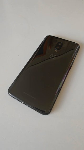 OnePlus 6T 128GB storage, 8GB RAM